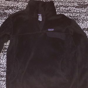Women’s large black Patagonia pullover